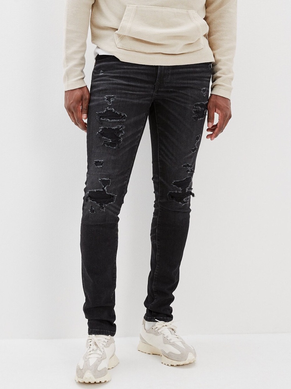American Eagle Outfitters Men’s Black Distressed Skinny Jeans